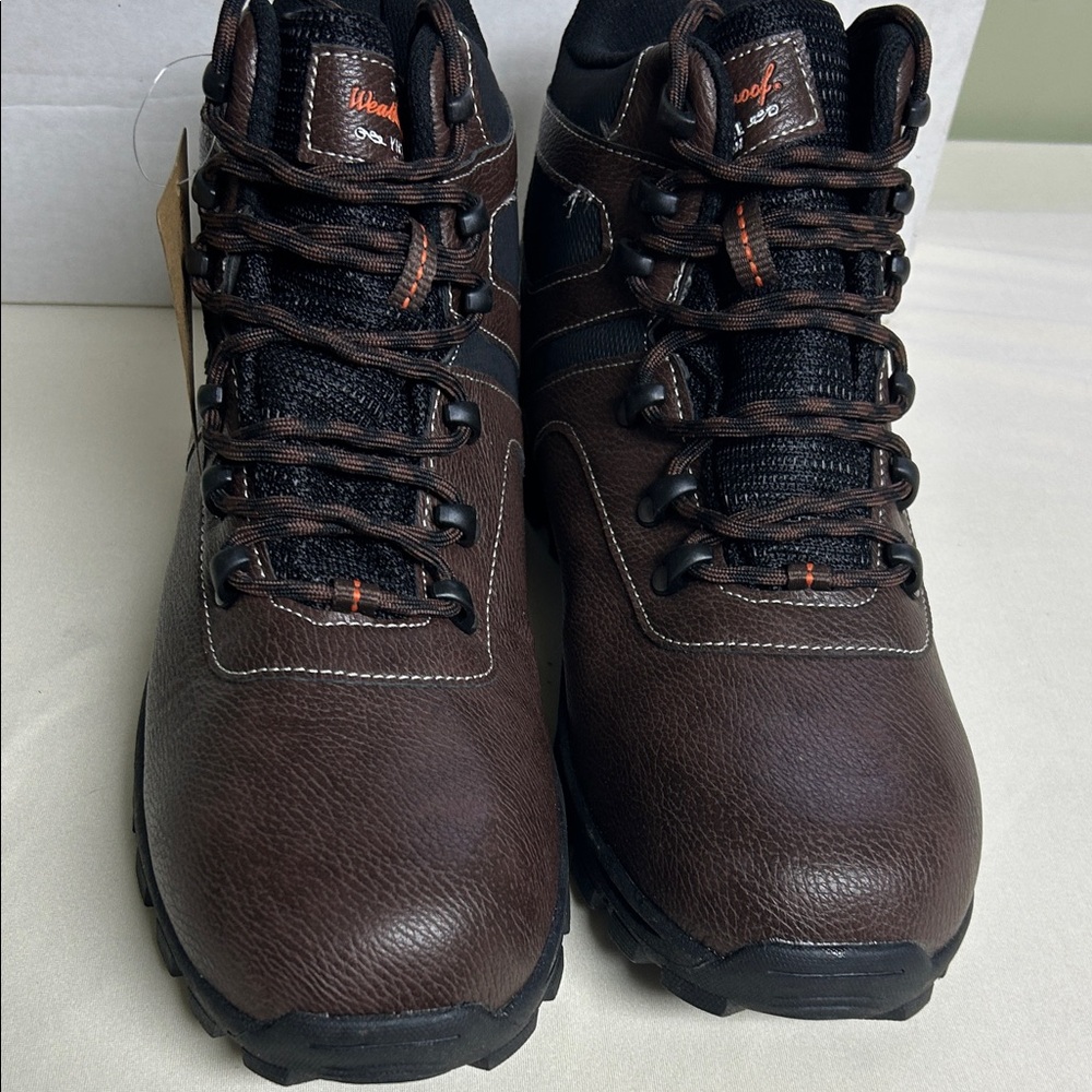 Men's Dark Brown Outdoor Boots. NWT